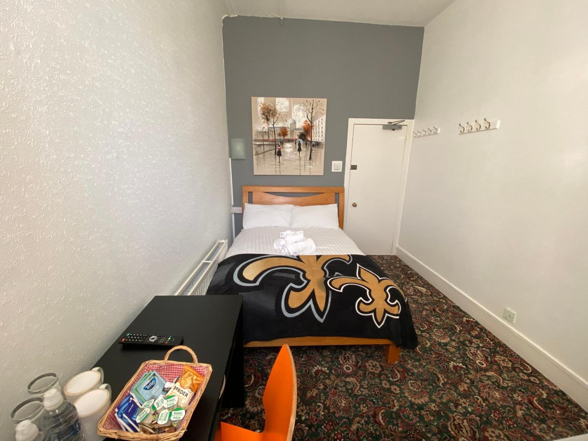 Aaran Central Guesthouse Абърдийн Екстериор снимка