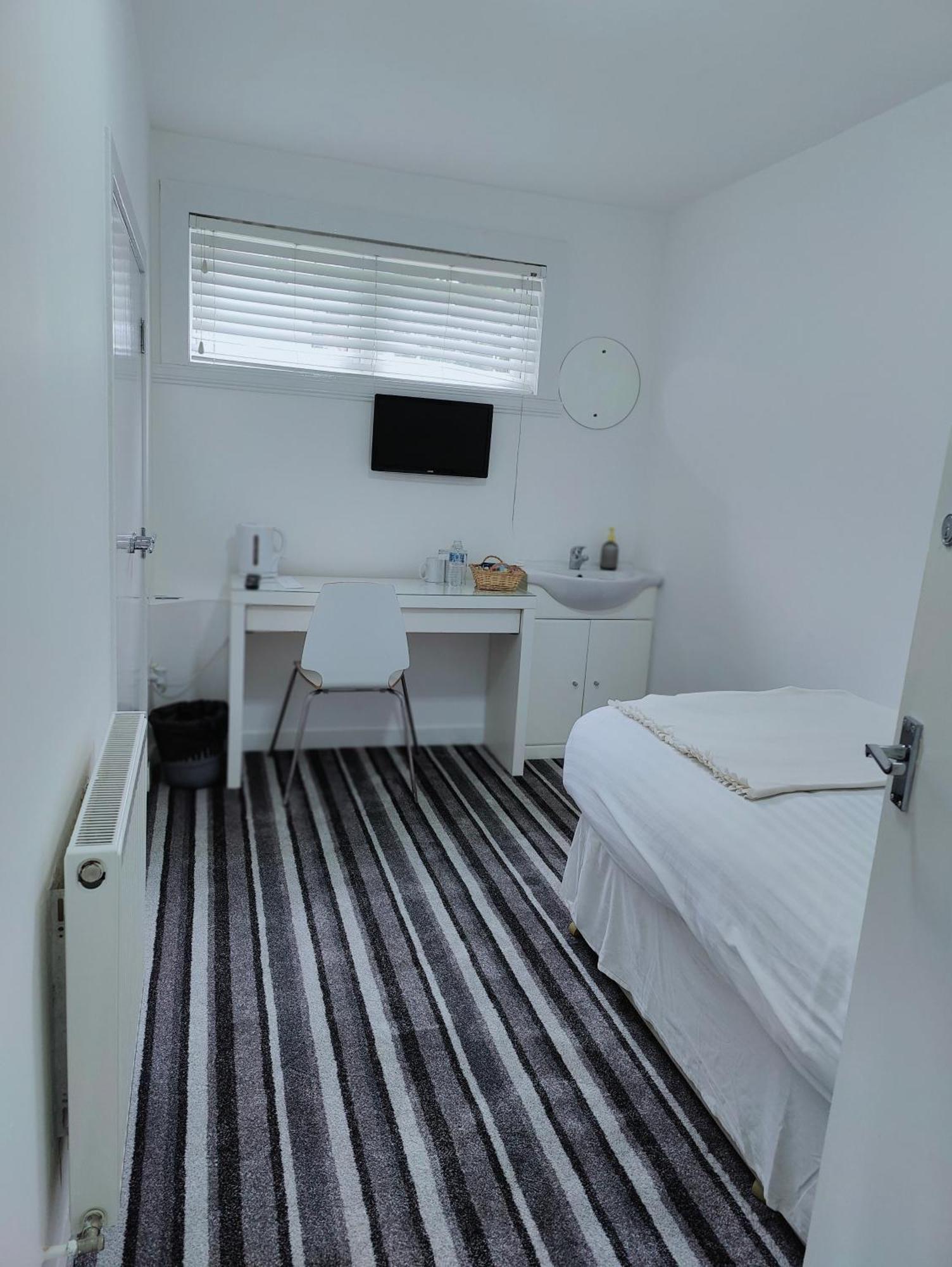 Aaran Central Guesthouse Абърдийн Екстериор снимка